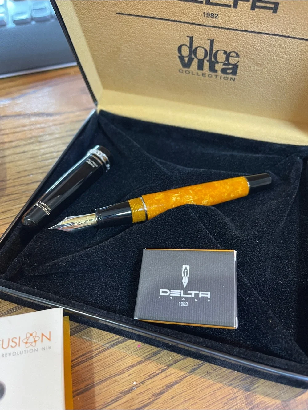 Delta Dolce Vita Fusion Orange & Black Fountain Pen brand new in box